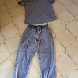 Figs space gray Scrub Set